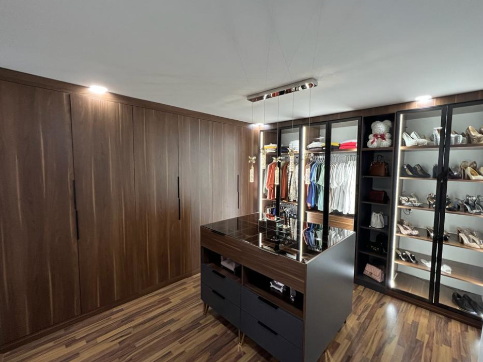 Schrank